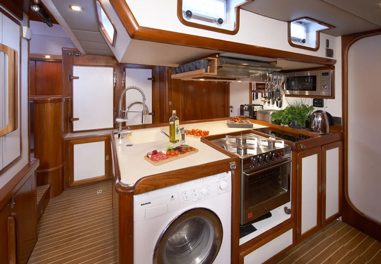 Noheea Saloon